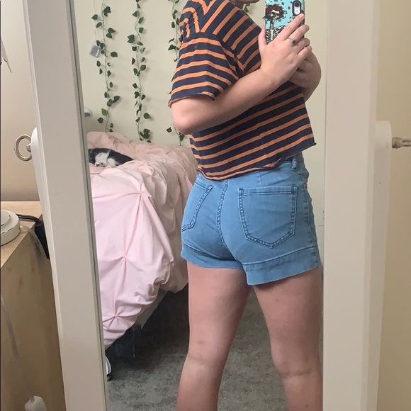 Forever 21 Shorts - Picture 3 of 4